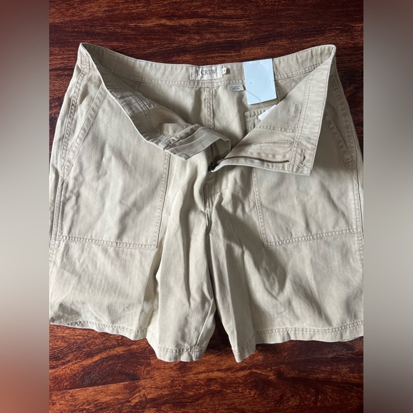 Men's J Crew Short straight through hip and thigh - Picture 2 of 4